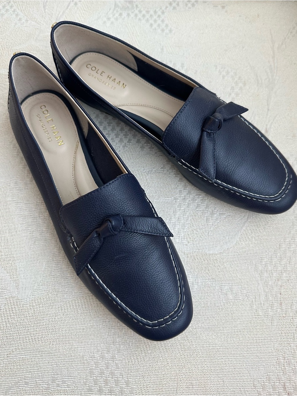 Cole Haan Women's Navy Leather Candace Bow Loafers Size 8